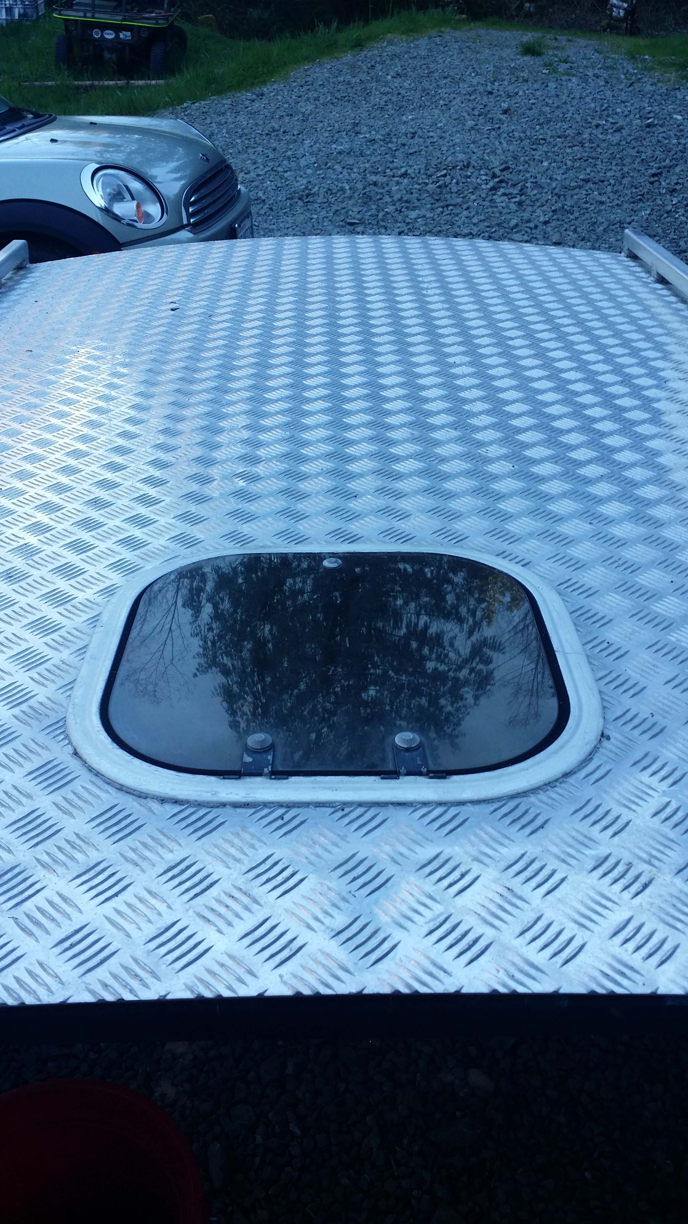 Aluminum 5 Bar Pinz Rear Top - Hatch.jpg