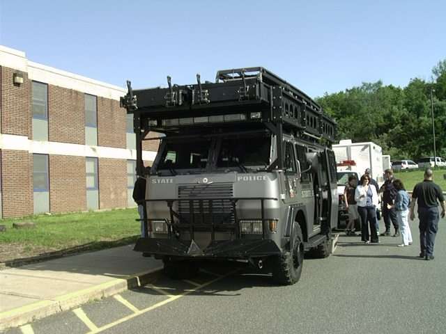 ctstatepd_swat_vehicle_3.jpg